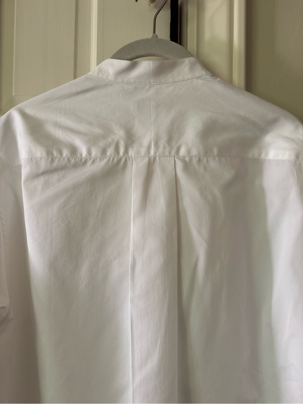 Ann Mashburn Oversized White Mandarin-Collar Shirt - Picture 9 of 10